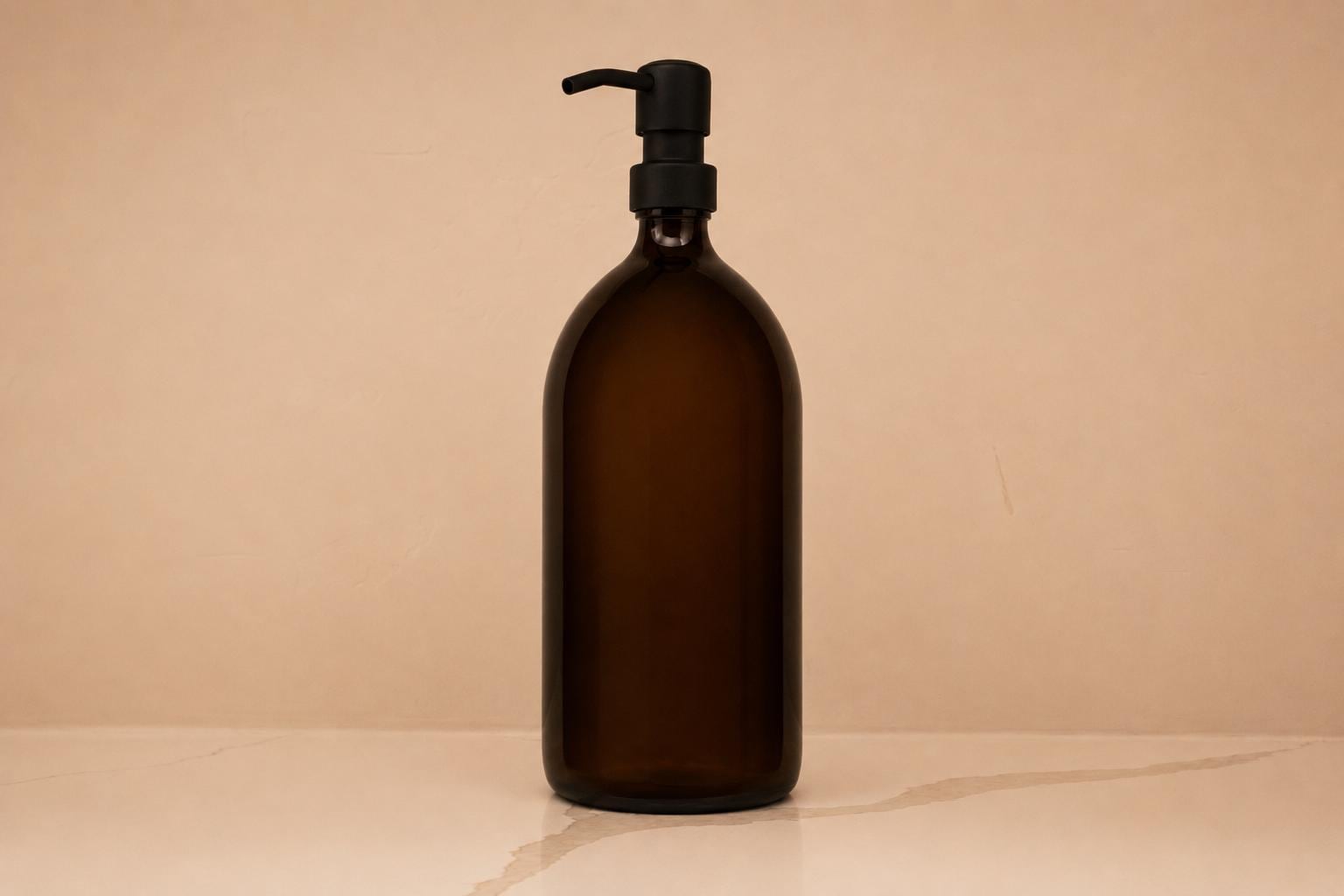 32 oz amber glass bottle with matte black pump
